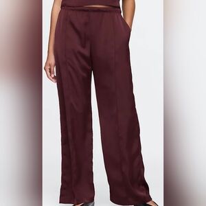 GAP Mid Rise Recycled Satin Seamed Pull On Pants Pockets Burgandy Size Petite M